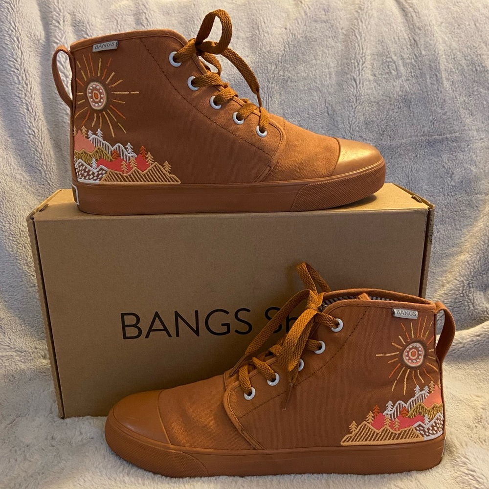 BANGS High Top Sunrise Mountain Shoes Men’s 7 Women’s 8.5 with box coral pink
